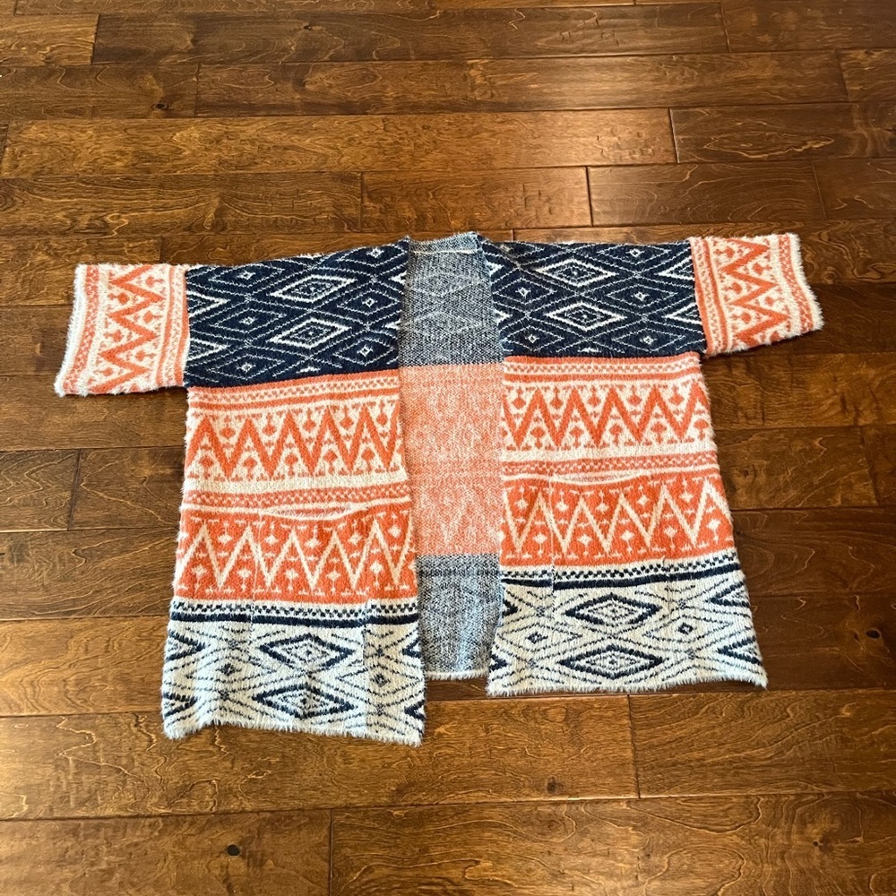 Boho Patterned Poncho - Picture 9 of 10